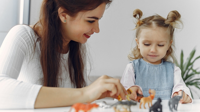 Por que é fundamental cuidar da primeira infância?