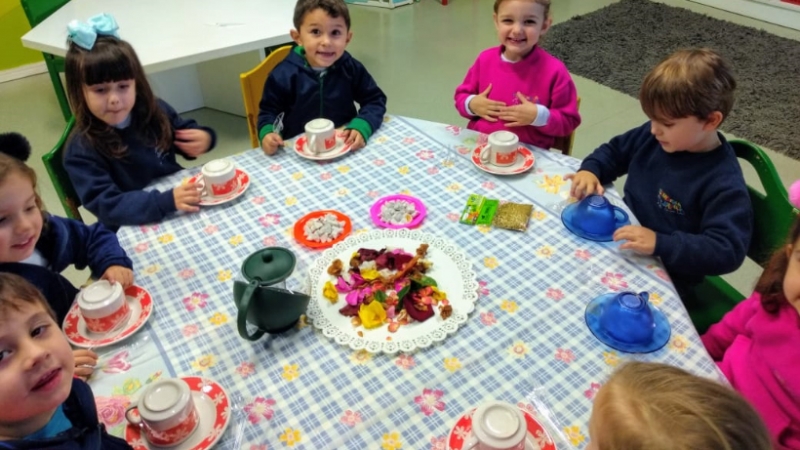 Escola é lugar de brincadeira?